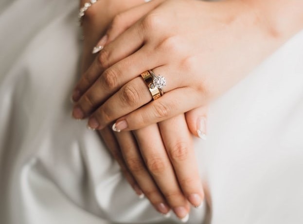 Kaip išsirinkti vestuvinius žiedus nuotoliniu būdu?